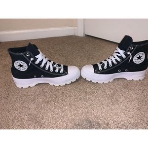 CONVERSE Women’s Size 8.5 Chuck Taylor All Star High Top Lugged Platform Shoes